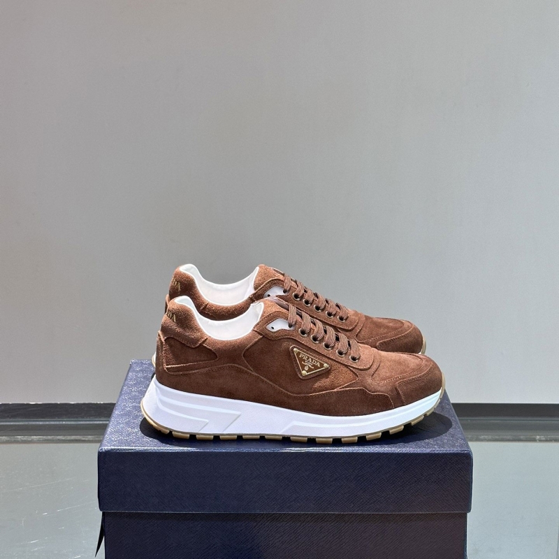 Pra*a casual shoes
